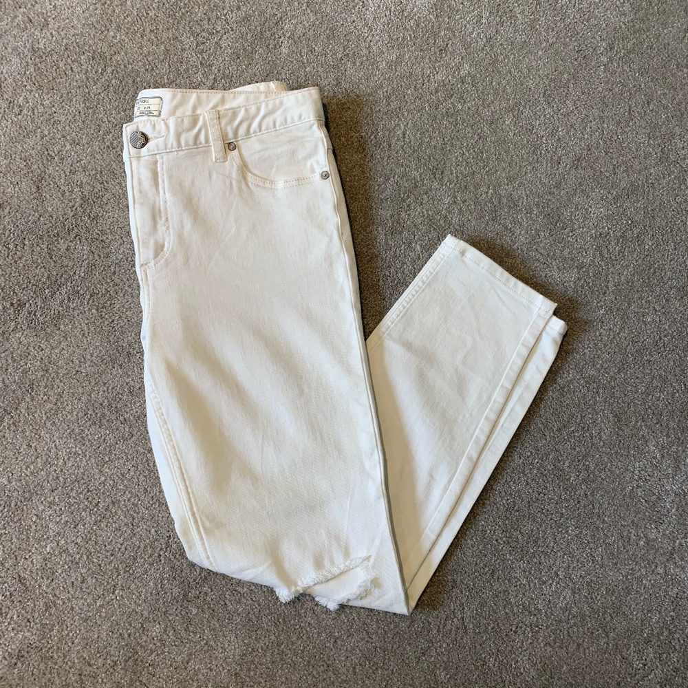 Free People Distressed Knee Jeans